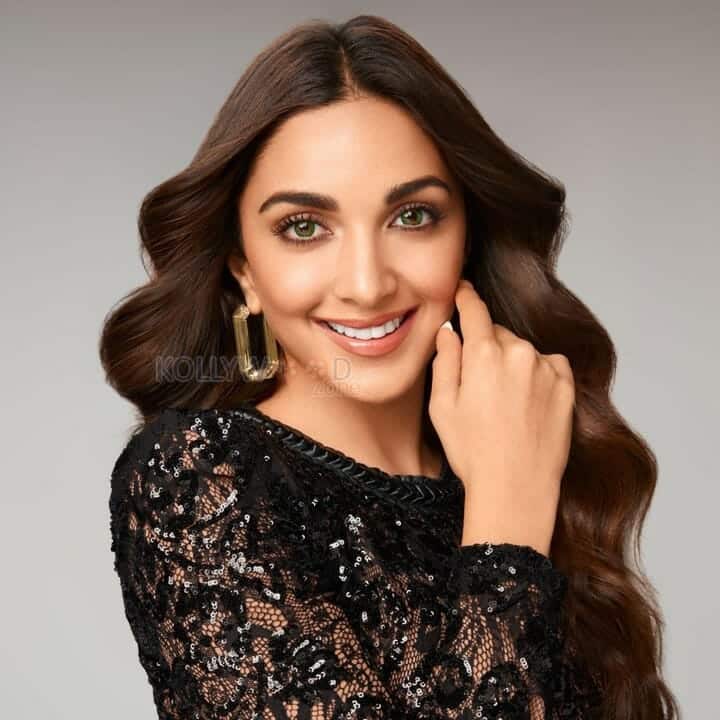 RC15 Heroine Kiara Advani Photos 02