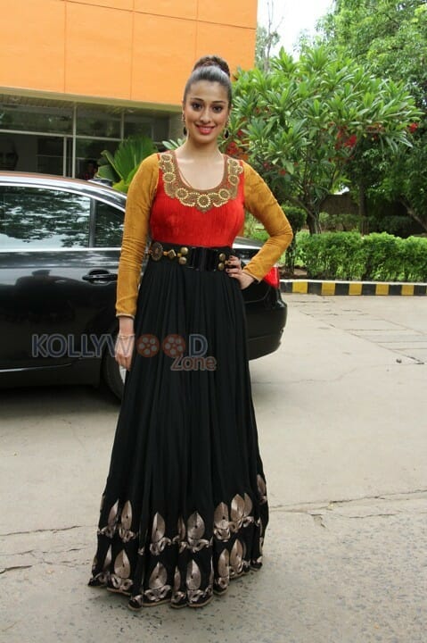 Raai Laxmi At Irumbu Kuthirai Press Meet Pictures