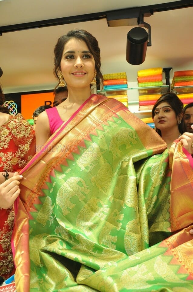 Raashi Khanna At The Launch Of Klm Fashion Mall Photos