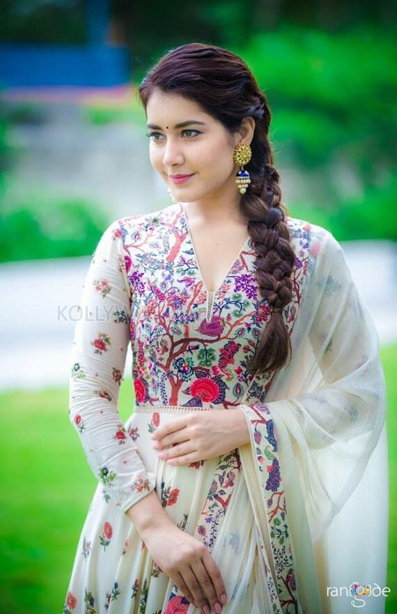 Raashi Khanna Beautiful Photoshoot Pictures