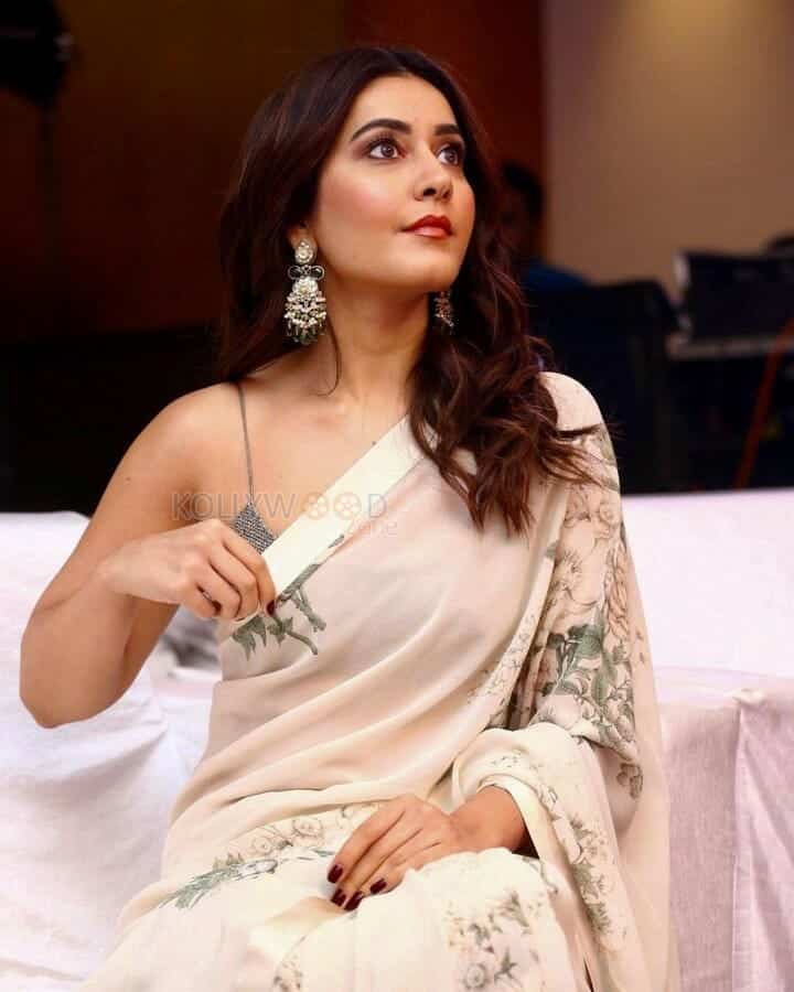 Raashi Khanna Glam Transparent Saree Photos 04