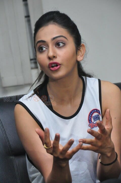 Rakul Preet At Fitness Unplugged For Rape Victims Event Photos