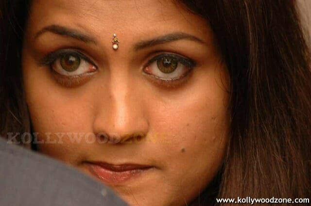 Ramya-Nambeesan-Stills-12 (24091) | Kollywood Zone