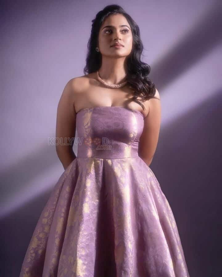 Ramya Pandian Bold and Sexy Photos 12