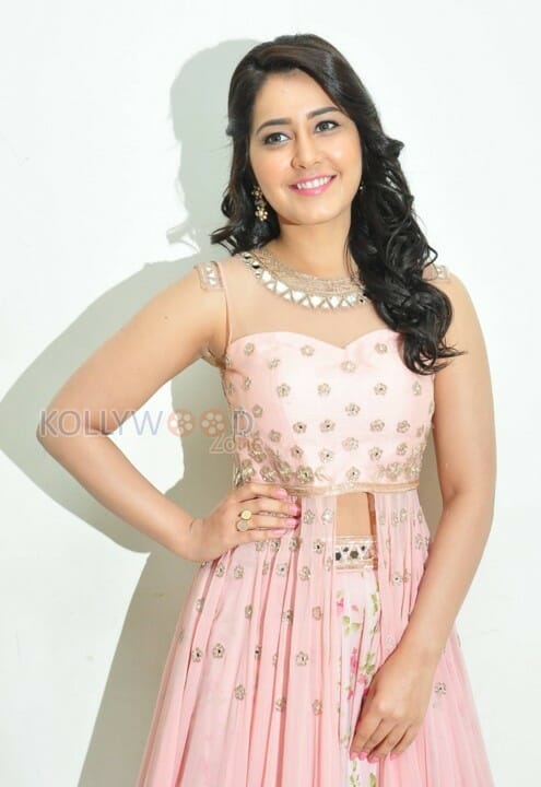 Rashi Khanna New Pics