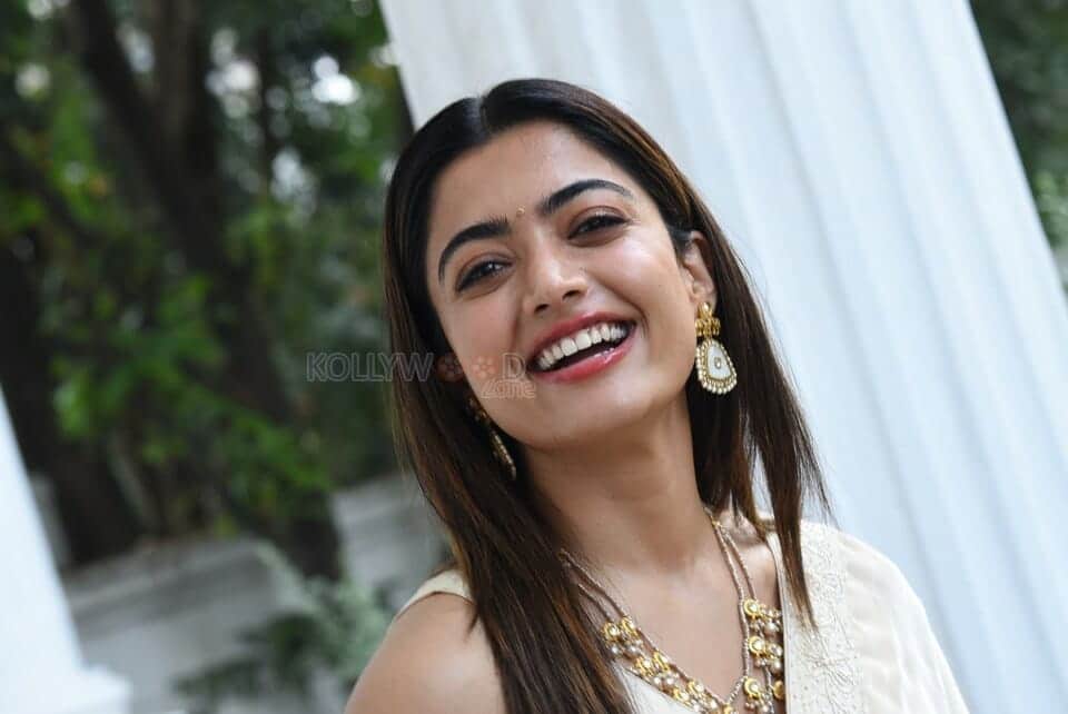 Rashmika Mandanna at Pushpa Movie Pre Release Interview Photos 25