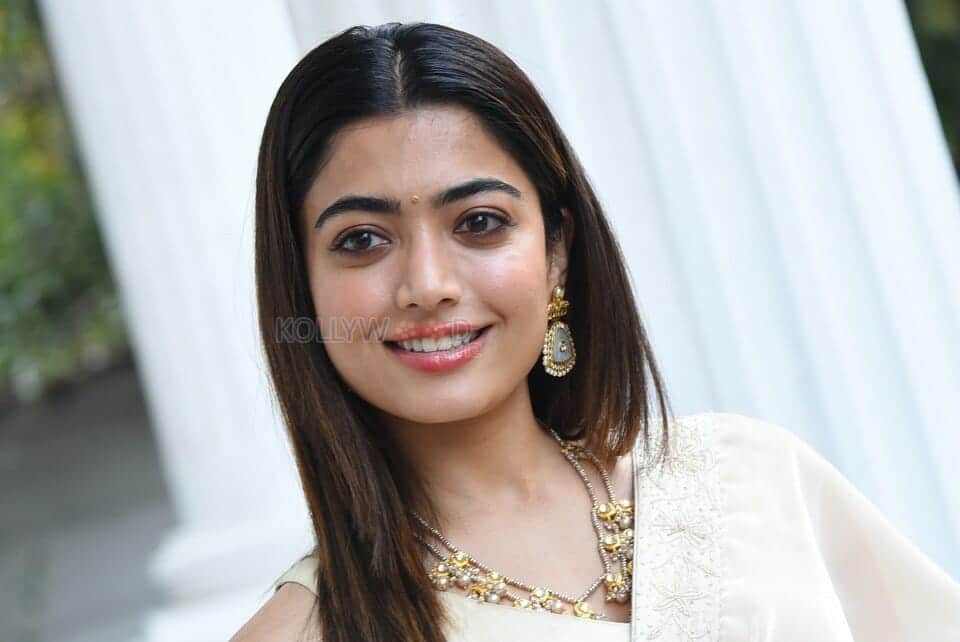 Rashmika Mandanna at Pushpa Movie Pre Release Interview Photos 36