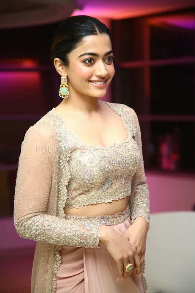 Rashmika Mandanna at Pushpa Movie Pre Release Interview Photos 73