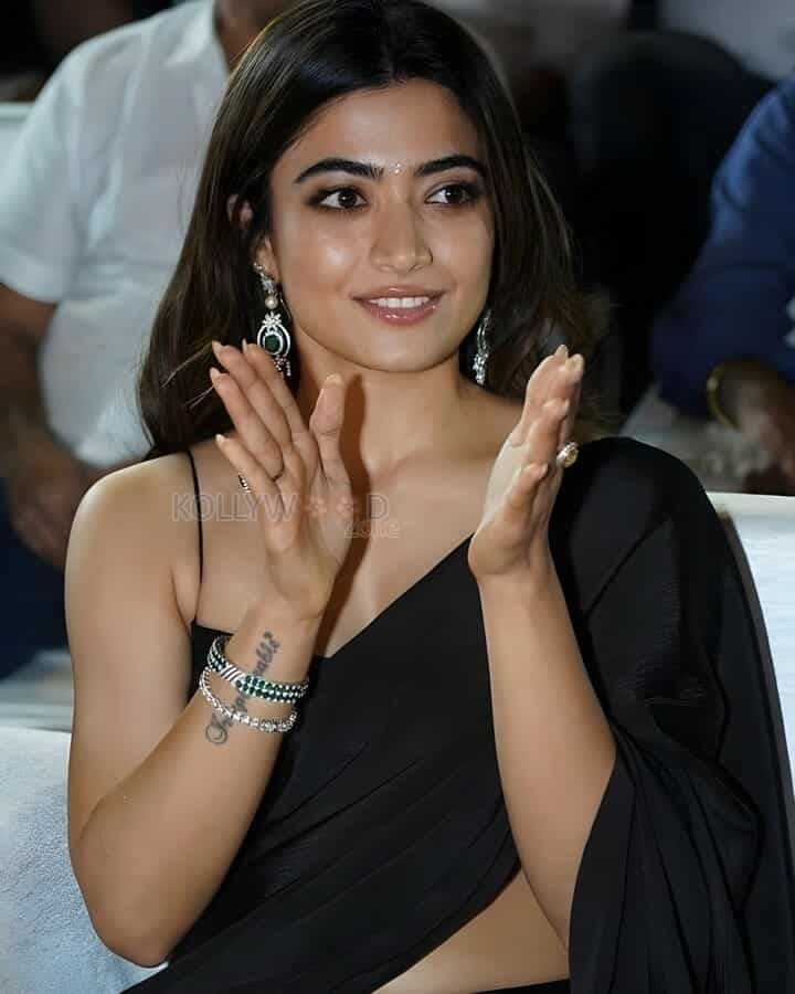 Rashmika Mandanna in a Stunning Black Saree Pictures 01