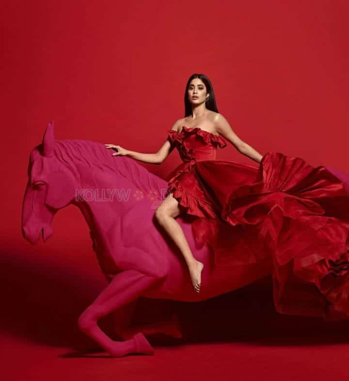 Red Hot Janhvi Kapoor Horse Photoshoot Pictures 03