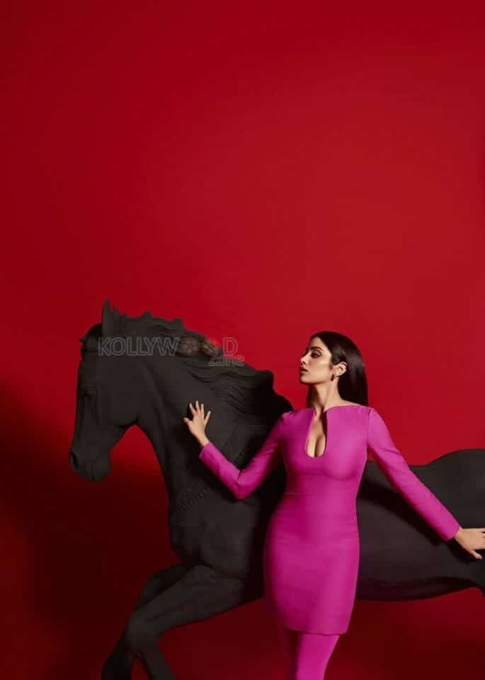 Red Hot Janhvi Kapoor Horse Photoshoot Pictures 05