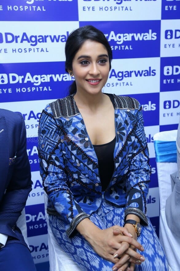 Regina Cassandra At Dr