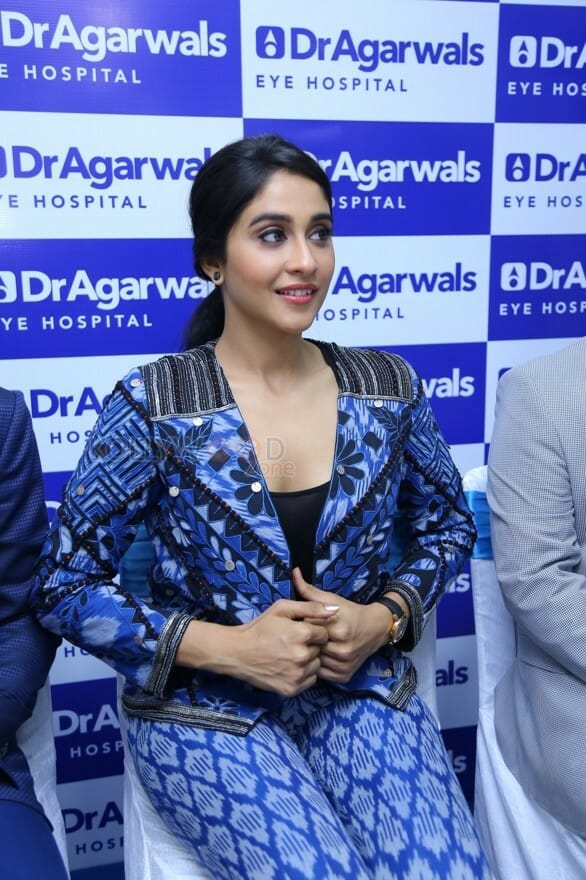 Regina Cassandra At Dr