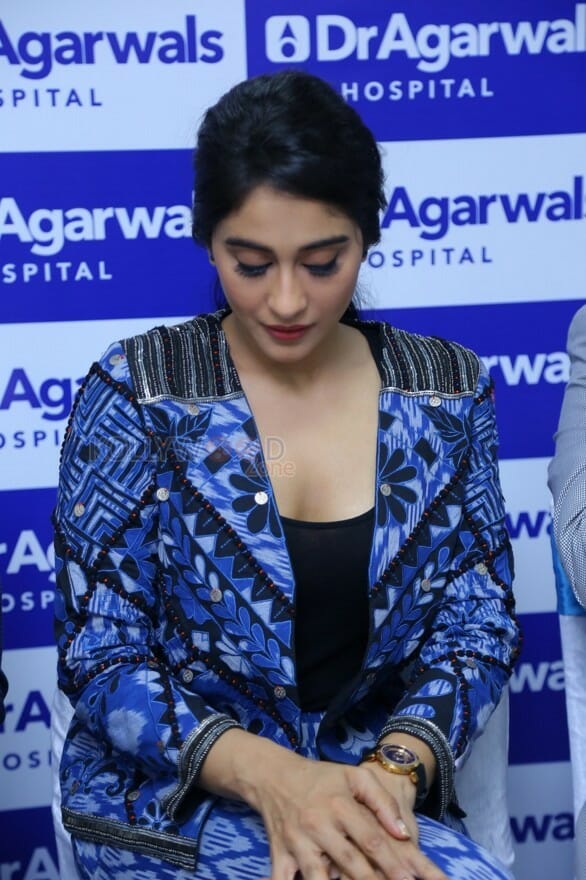 Regina Cassandra At Dr