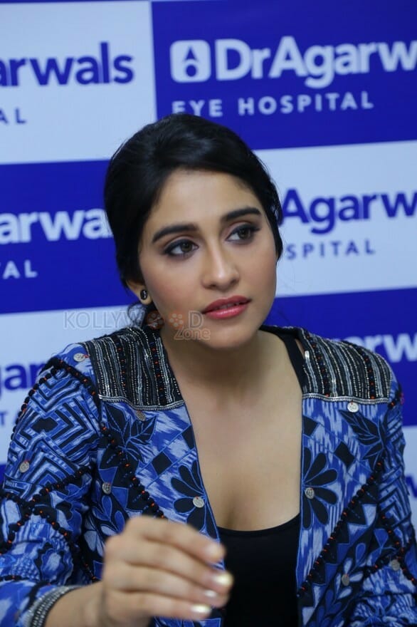 Regina Cassandra At Dr