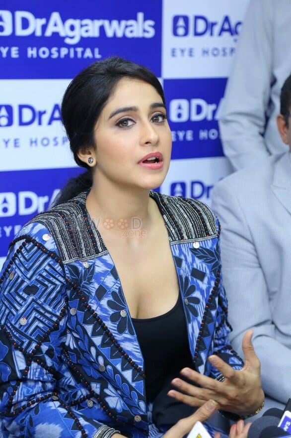 Regina Cassandra At Dr