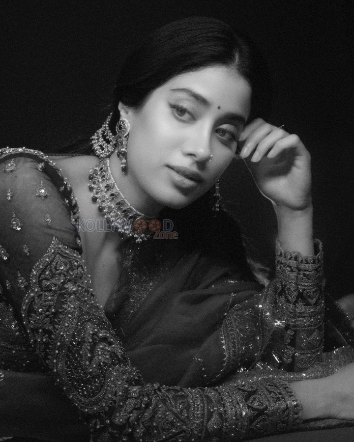 Royal Beauty Janhvi Kapoor in a Red Hand Embroidered Saree with Green Blouse Pictures 08