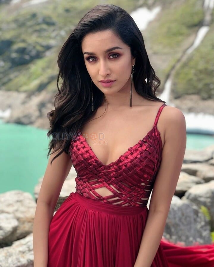 Saaho Actress Shraddha Kapoor Photos