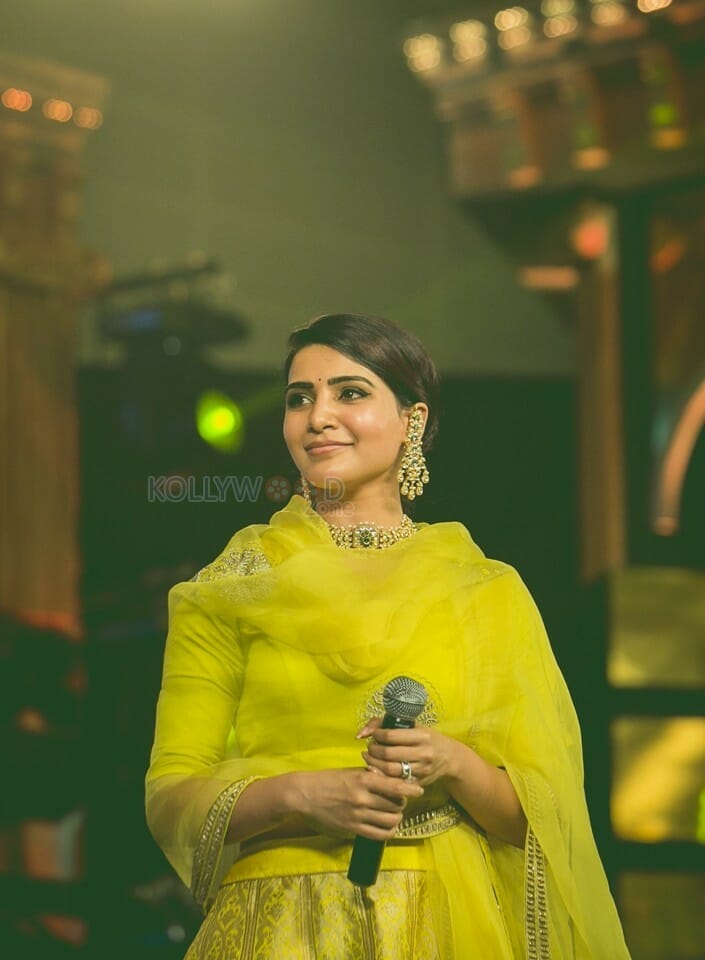 Samantha At Seem Raja Audio Launch Photos