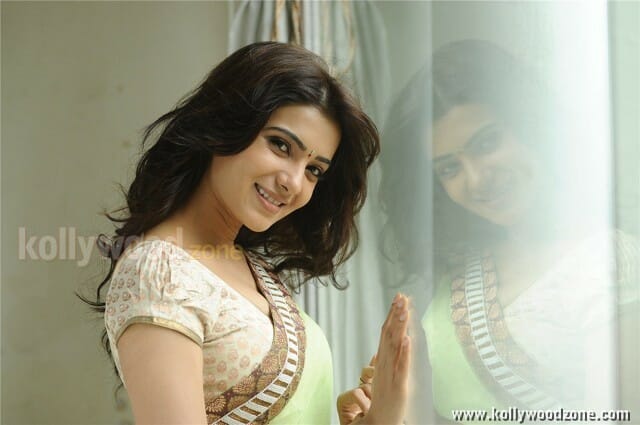 Samantha Sexy In Saree Pictures