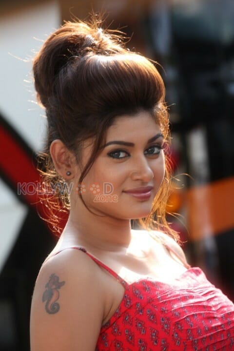 Sandamarutham Movie Heroine Oviya Pictures