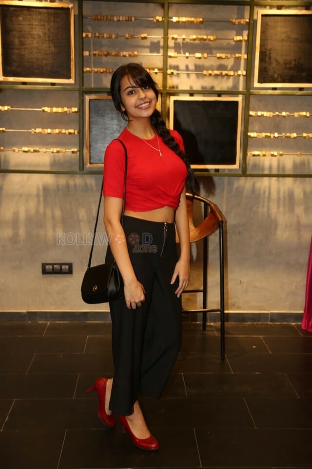 Sasha Singh At Celebs Konect Pub Launch Photos