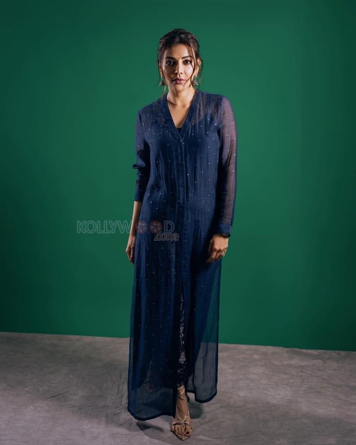 Satyabhama Actress Kajal Aggarwal in a Blue Ethnic Kurta Suit Pictures 11