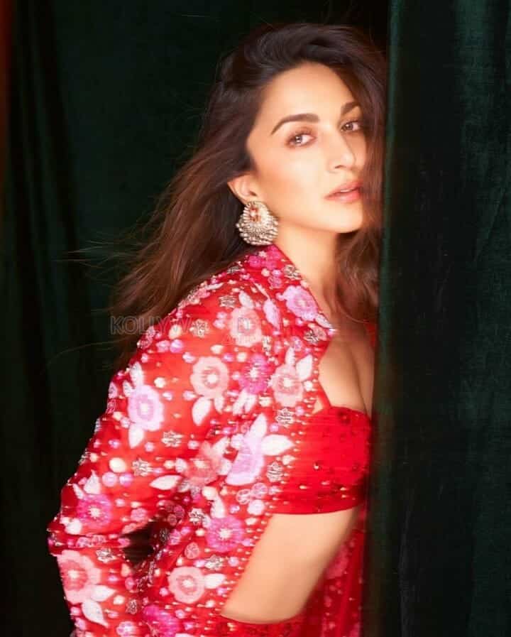 Satyaprem Ki Katha Actress Kiara Advani Sexy Pictures 02