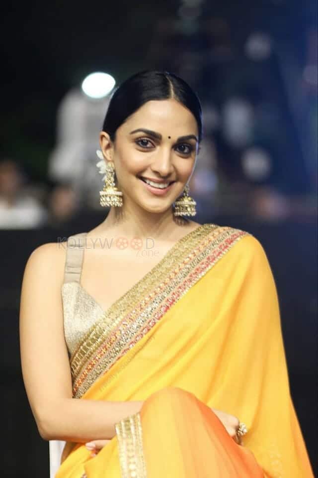 Satyaprem Ki Katha Actress Kiara Advani Stylish Pictures 05