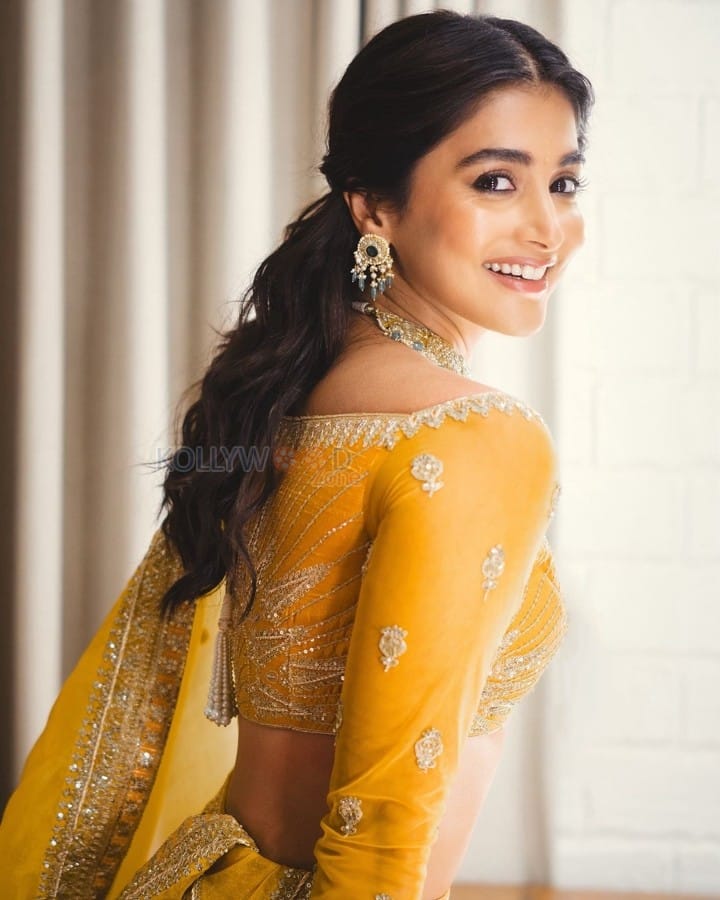 Sensuous Pooja Hegde in a Yellow Lehenga at Anant Ambani and Radhika Merchant Wedding Photos 04