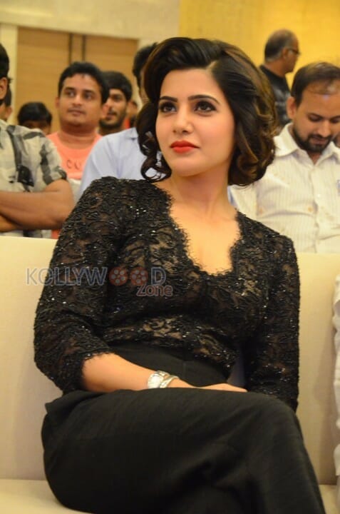 Sexy Actress Samantha New Photos