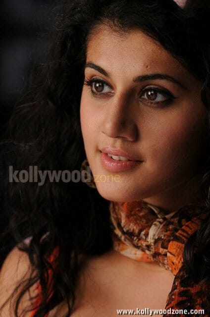 Sexy Actress Tapsee Photos