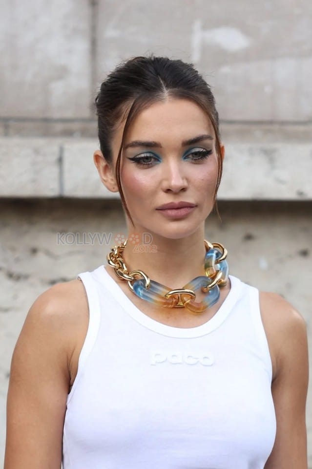 Sexy Amy Jackson at Rabanne Womenswear Spring Summer Fashion Show in Paris Photos 02