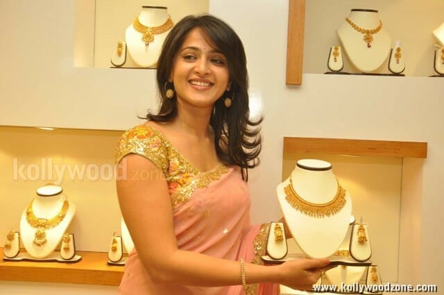 Sexy Anushka At Mbs Jewellers Photos