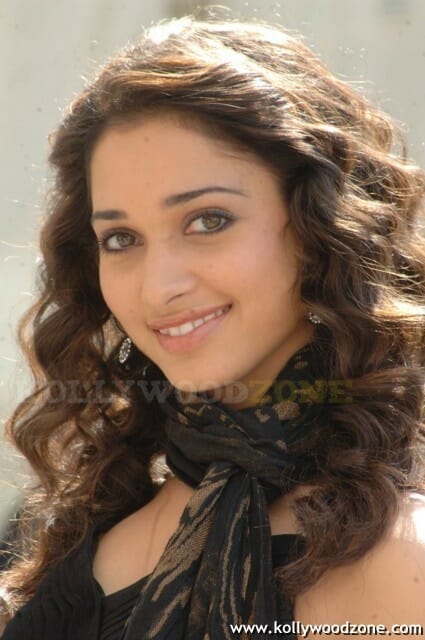 Sexy Cute Tamanna Stills