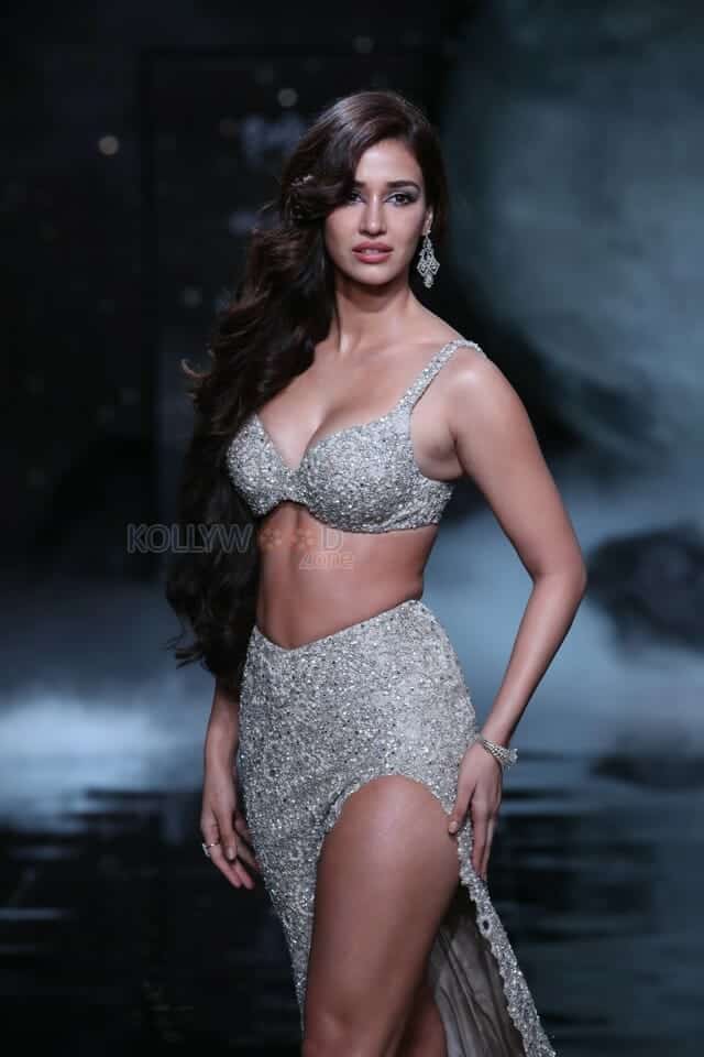 Sexy Disha Patani at India Couture Week Rampwalk Photos 04