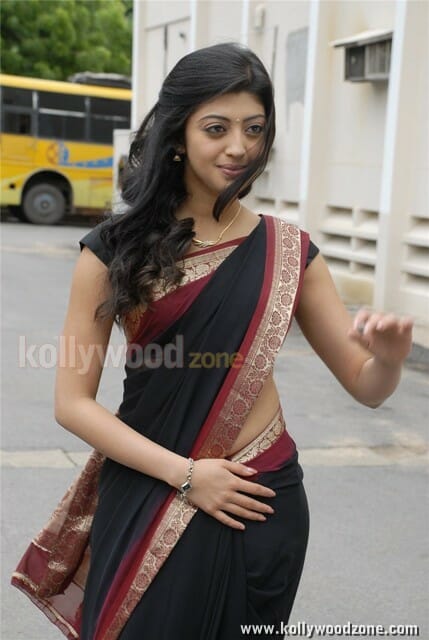 Sexy Praneetha In Black Saree Photos