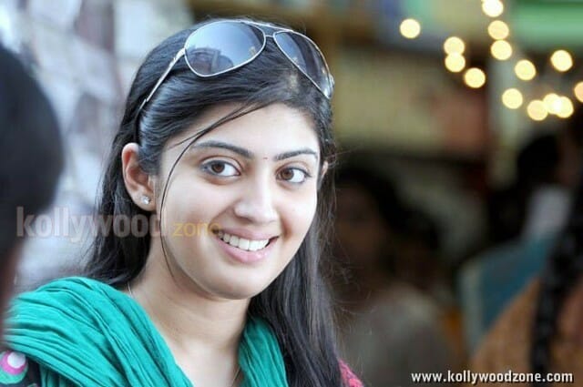 Sexy Pranitha In Udhayan Movie Pictures