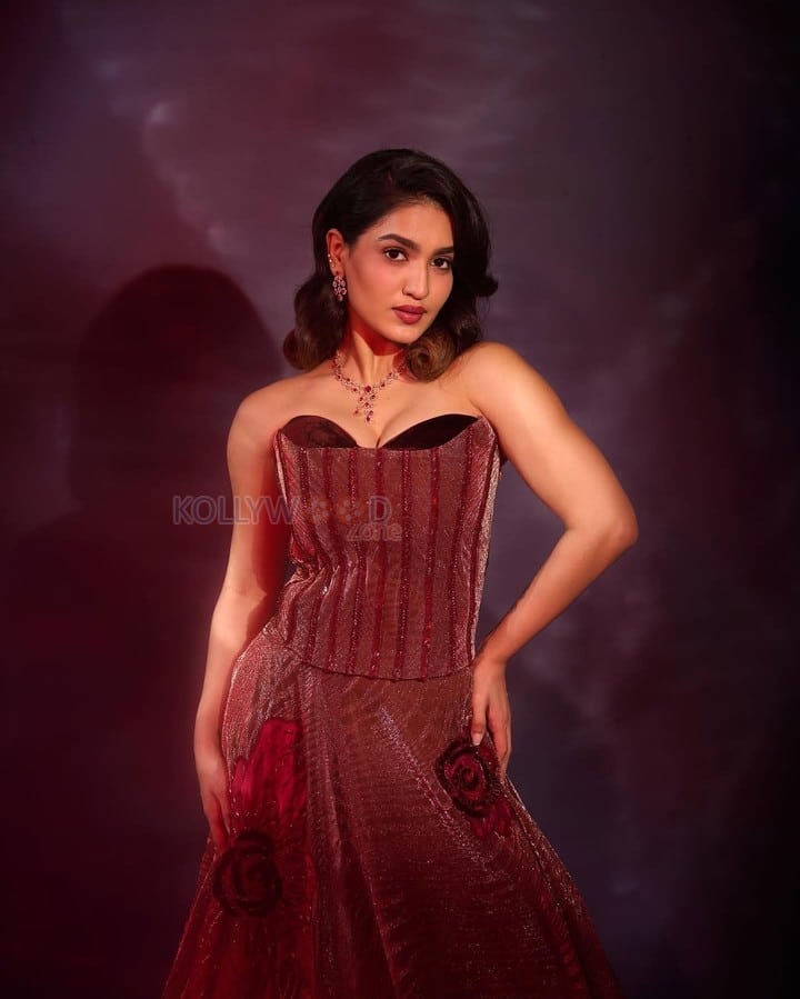 Sexy Saniya Iyappan in a Red Corset Floor Length Gown Pictures 02