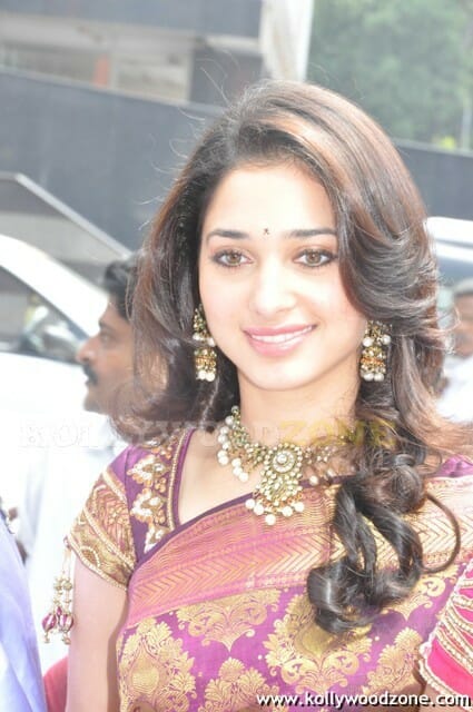 Sexy Tamanna At Kalaniketan Showroom Photos