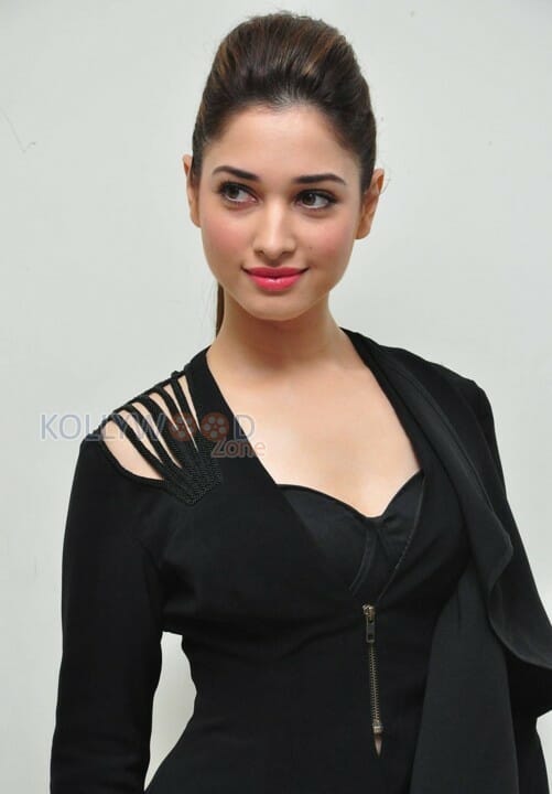 Sexy Tamanna New Pics