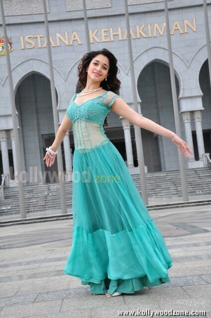 Sexy Tamanna Stills In Venghai Movie