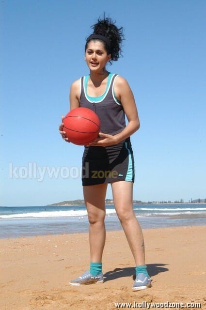 Sexy Tapsee Pictures