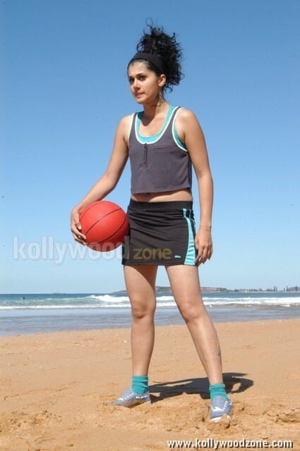 Sexy Tapsee Pictures