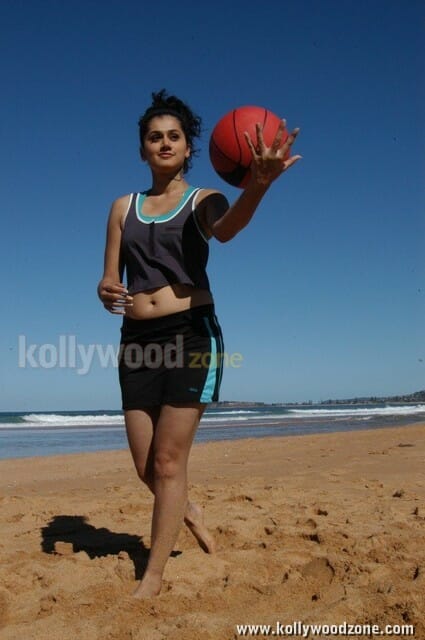 Sexy Tapsee Pictures