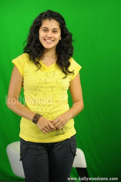 Sexy Tapsee Pictures