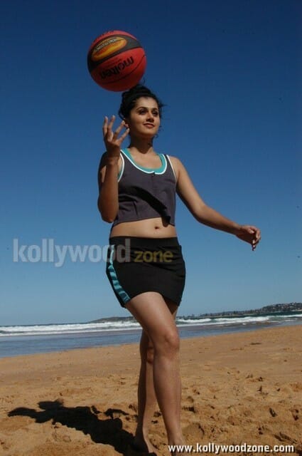 Sexy Tapsee Pictures