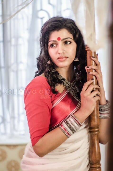 Sinam Movie Heroine Sai Dhanshika Photos