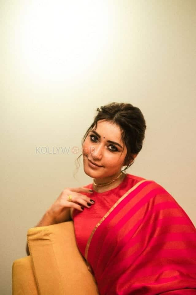 Sizzling Raashi Khanna Photoshoot Stills 08