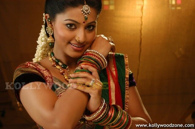 Sneha In Vidiyal Movie